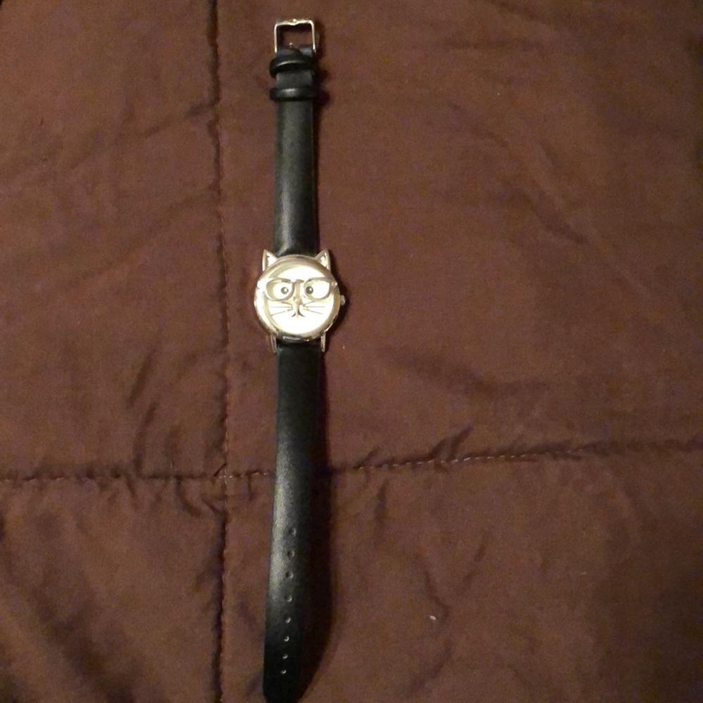 Cat face watch